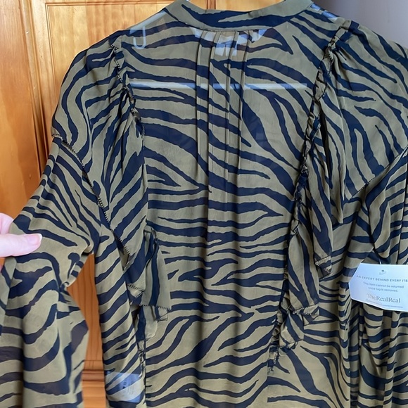 Veronica Beard blouse,size 8 NWTs - Picture 2 of 9